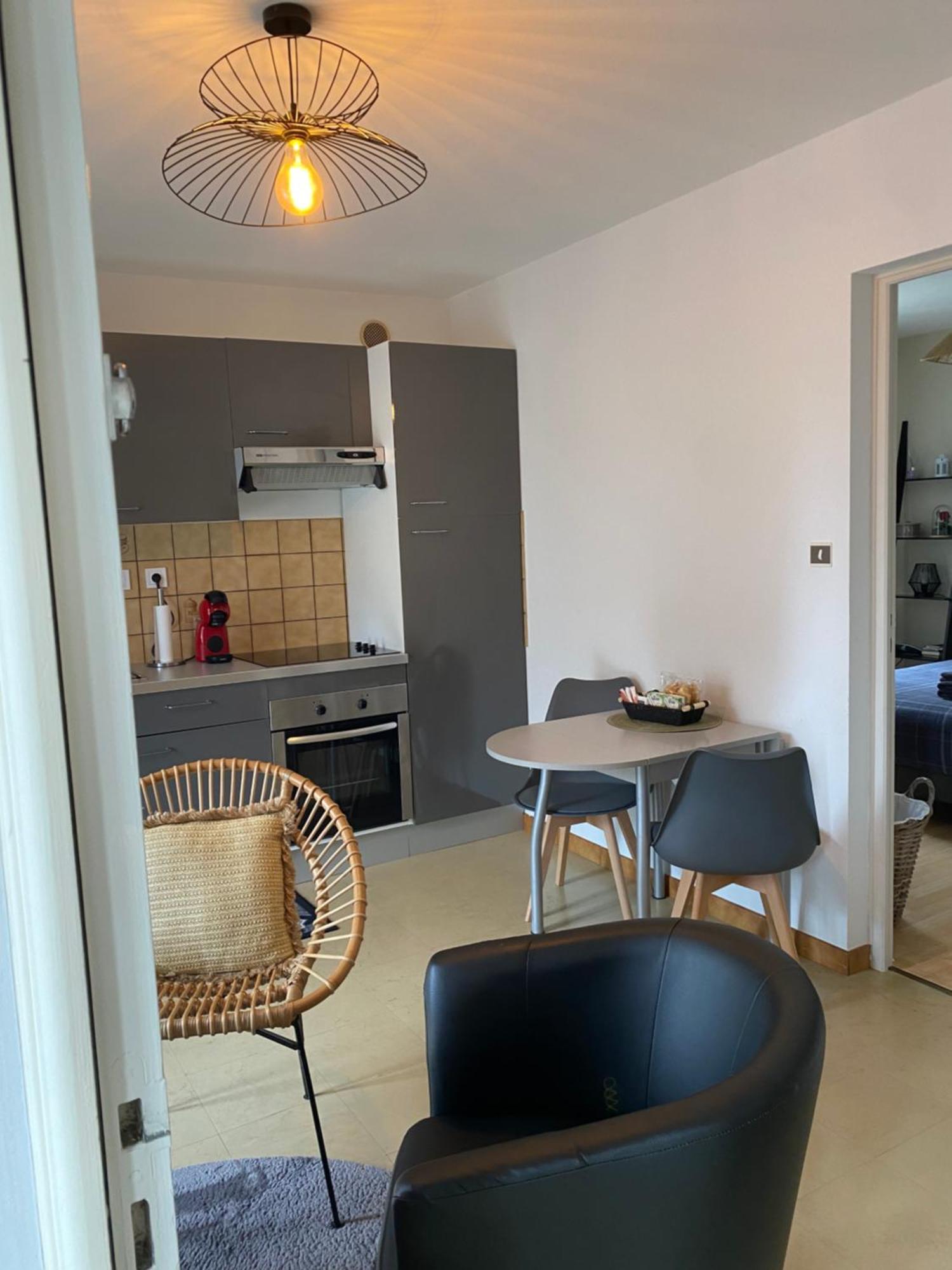 Confortable Et Agreable T1 N•1 Ussel (Limousin)